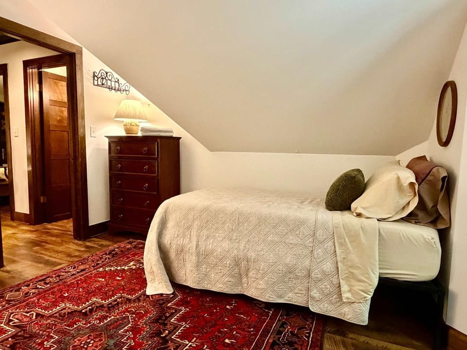Tynecastle Retreat - Views Game Room & Patio House in Sugar Mountain
