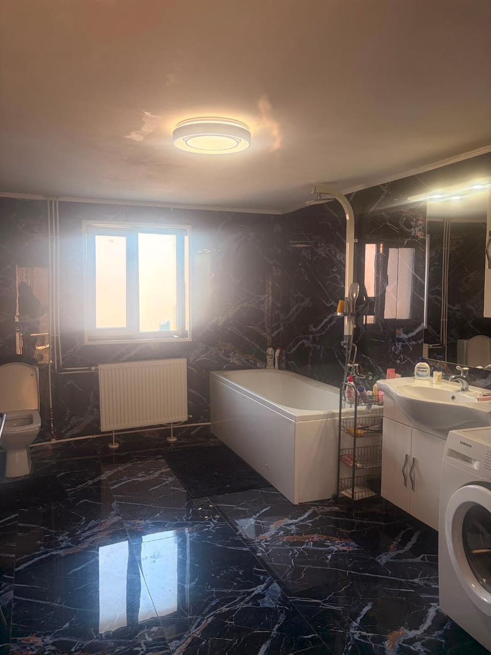 Bathroom, towels