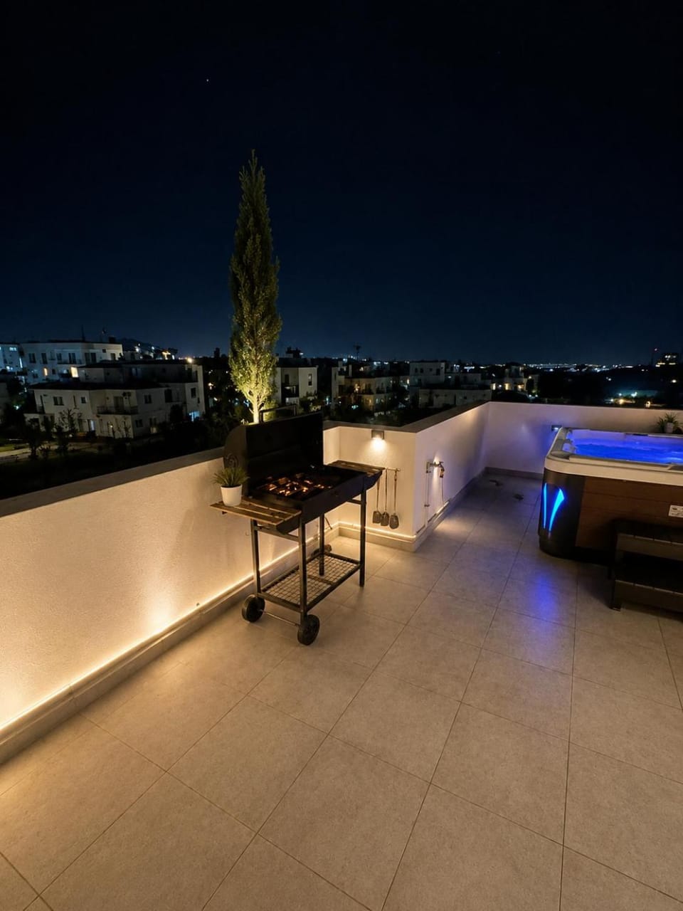 penthouse vibes jacuzzi nights Lefkosa Hamitköy Apartment in Nicosia City