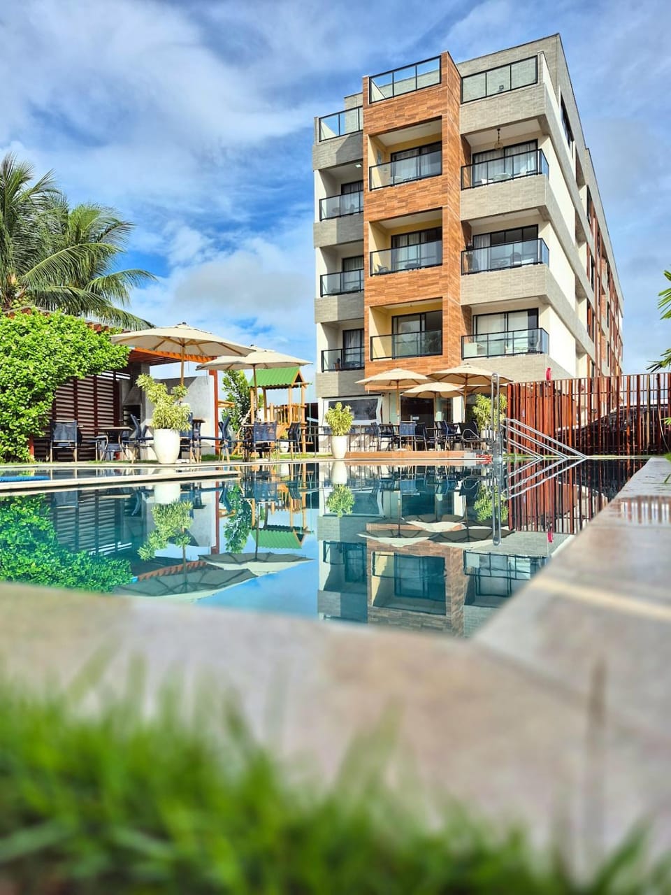 Pool view, Swimming pool, sunbed