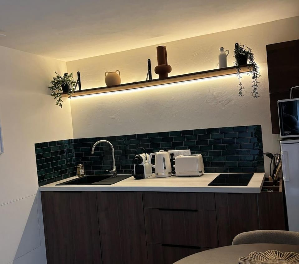 Suite Balinea Balnéo et Cinéma Privé Apartment in Nouvelle-Aquitaine