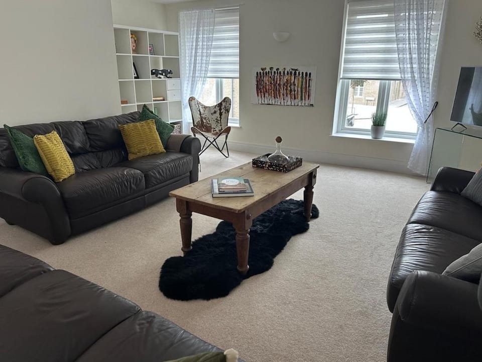 Modern Duplex apartment Chichester 10 mins from Goodwood Apartment in Chichester