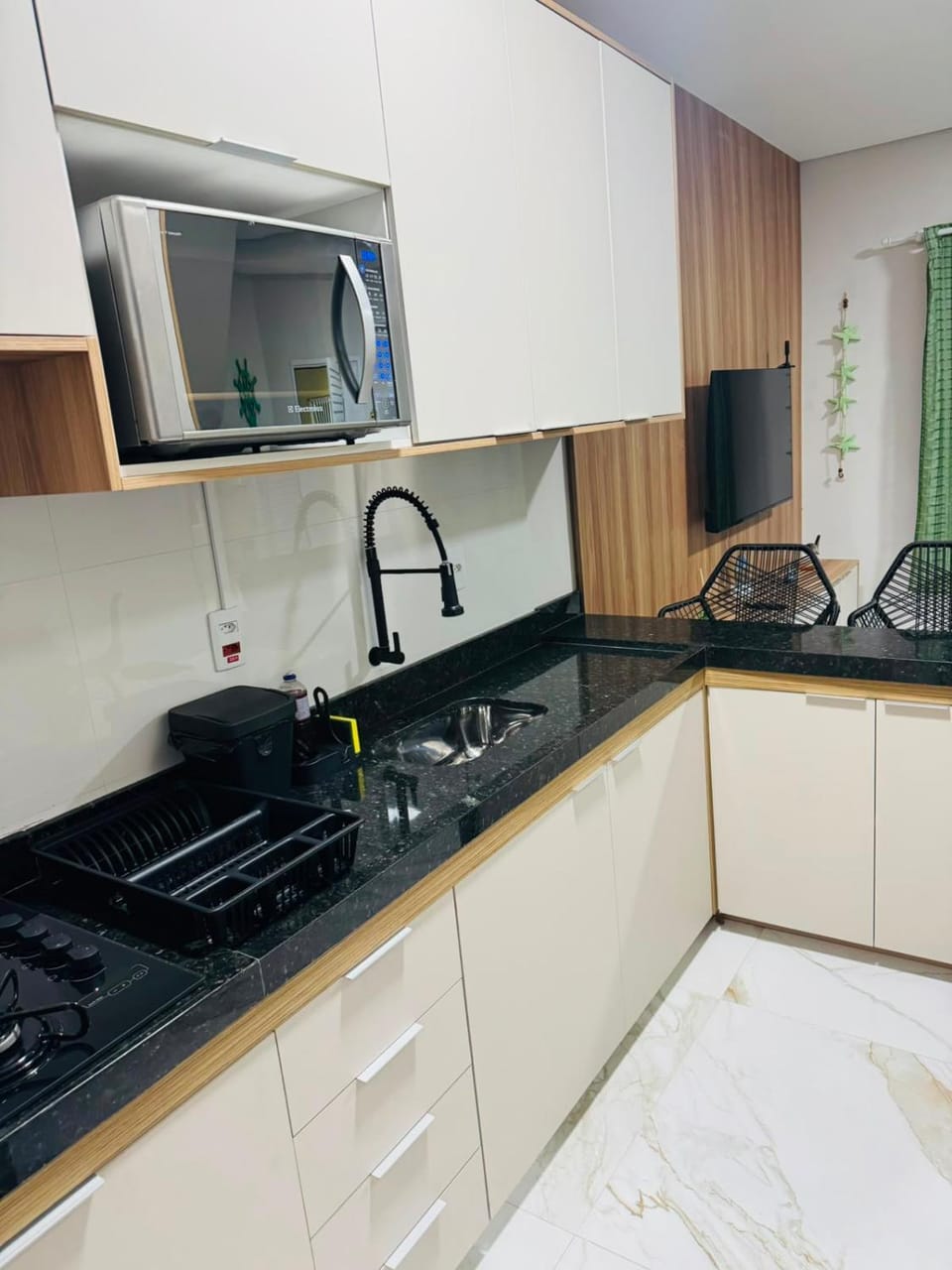 Casa em Condomínio Enseada Guarujá - 8 pessoas House in State of São Paulo
