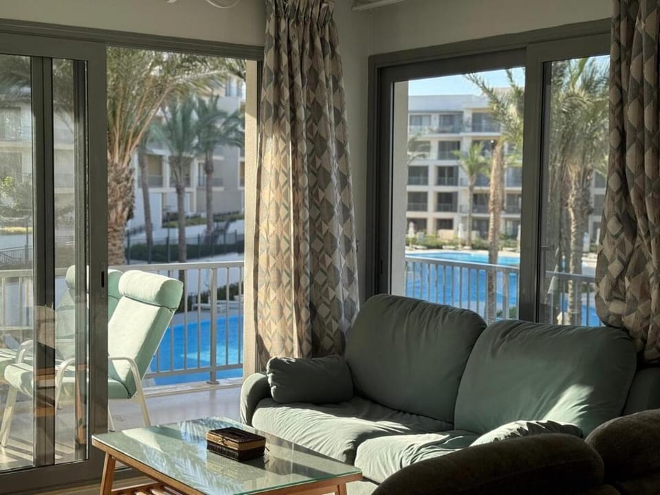 Modern 2BDR Chalet with pool View l Faya -Marassi El Alamein Apartment in Egypt