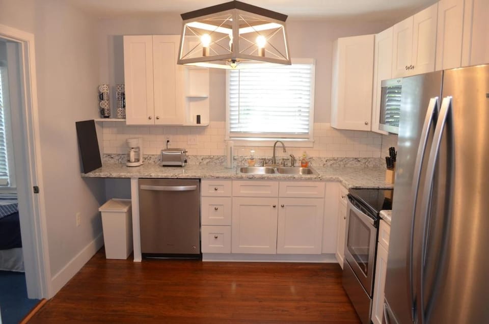 "Pure Joy" Family Beach Cottage Country House in Gulfport