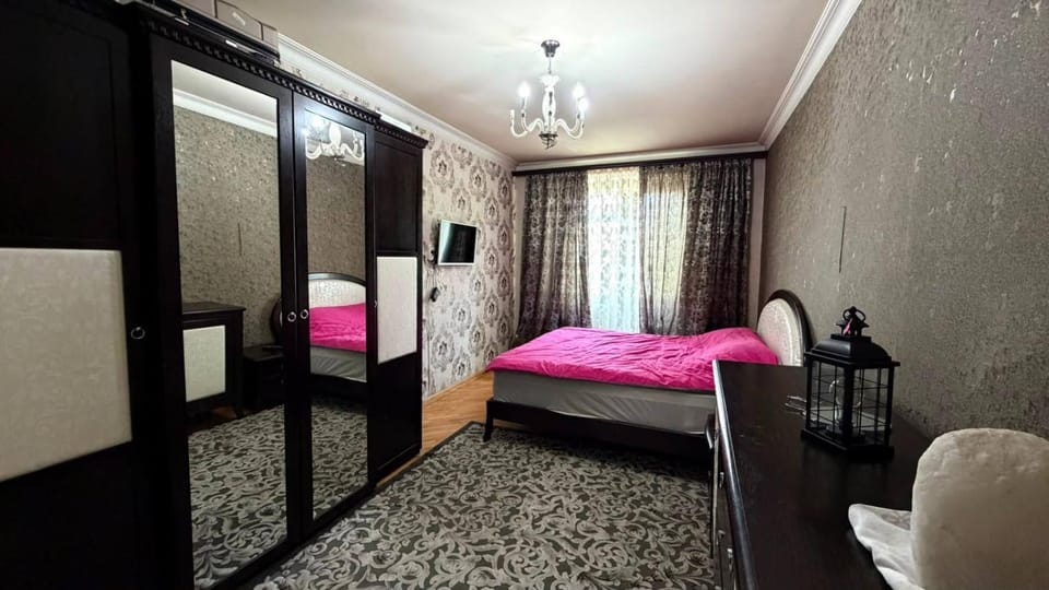Bed, TV and multimedia, Bedroom, wardrobe