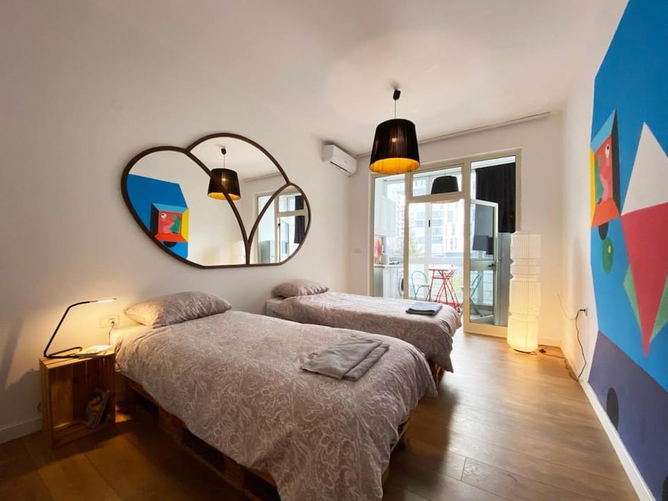 Bed, Living room, Bedroom