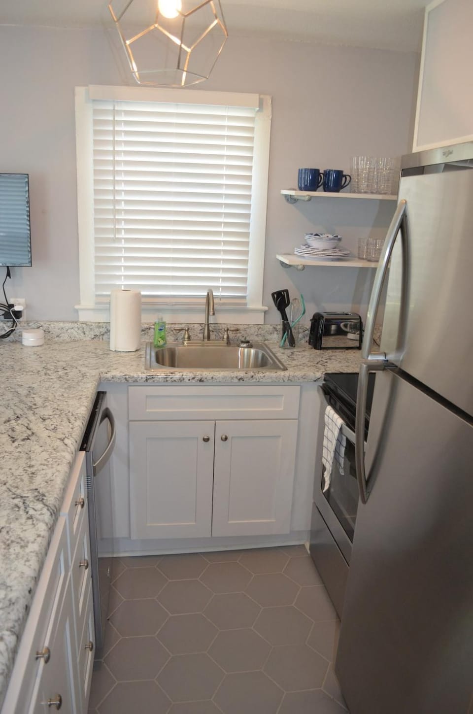 Double The Fun (B) in This Beach Cottage Duplex Country House in Gulfport