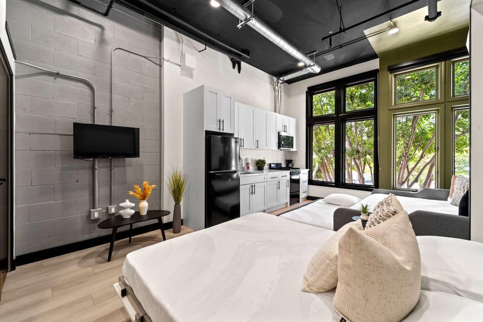 Stay Central Near Petco Park & Gaslamp Apartment in Gaslamp Quarter