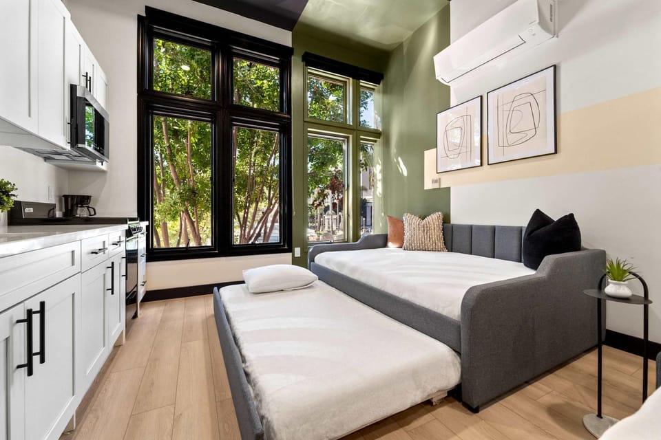 Stay Central Near Petco Park & Gaslamp Apartment in Gaslamp Quarter