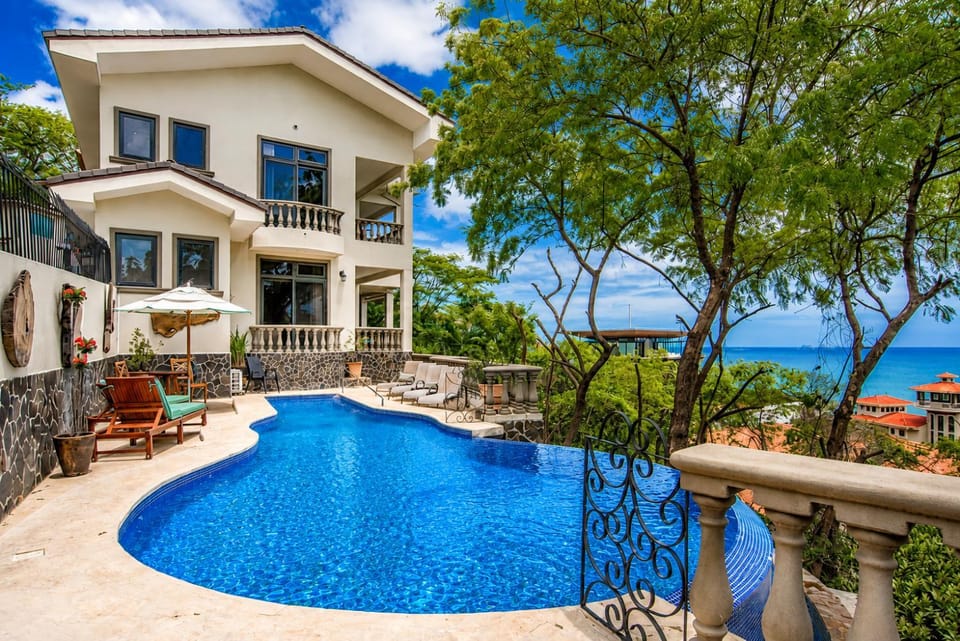 Casa de Rock Ocean View Villa Pool Golf Cart Villa in Playa Flamingo