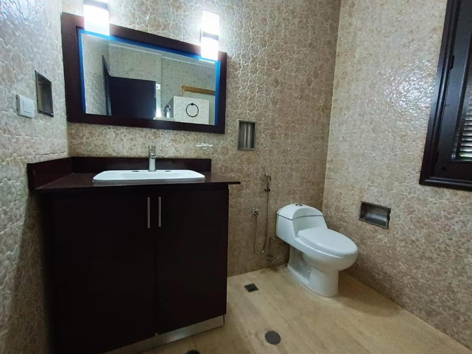 Toilet, Bathroom