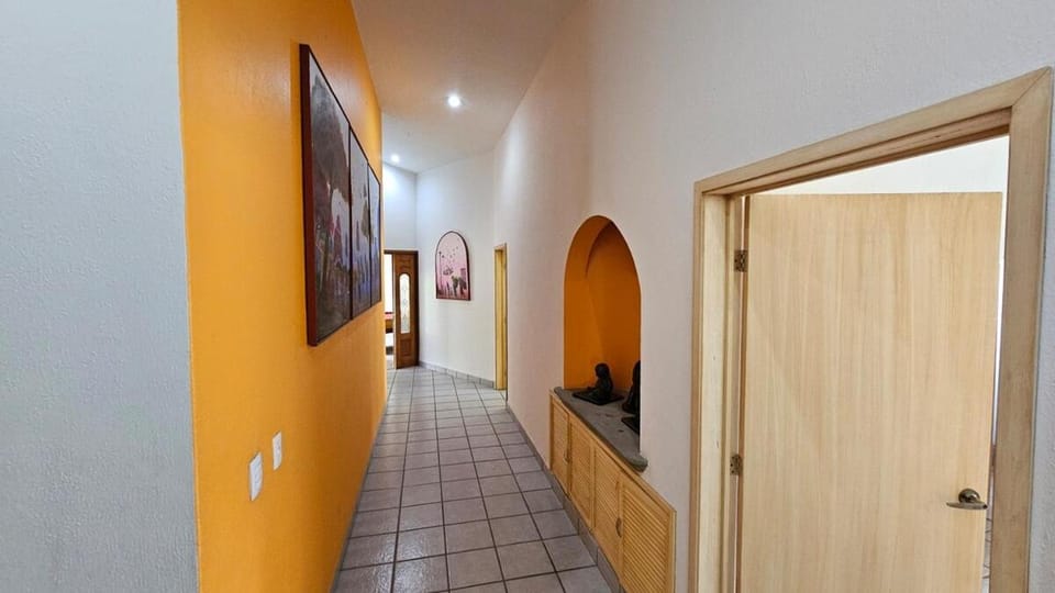Villa Cocoyoc 23 Pax Pool Jacuzzi and Basketball House in State of Morelos