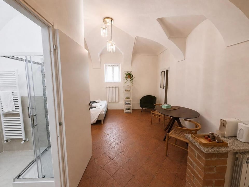 Living room, Photo of the whole room, Seating area, internet