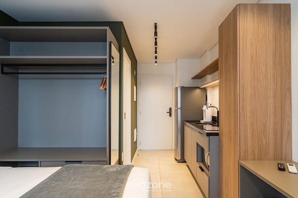 Kitchen or kitchenette, Bedroom