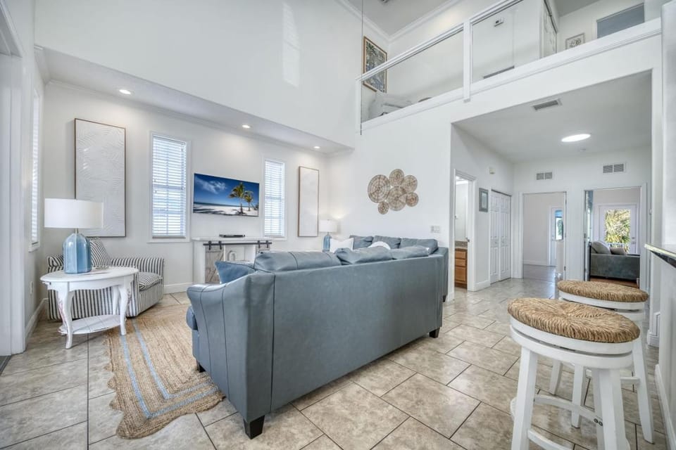 Sand Dollar- Perfect Location on Anna Maria Island House in Holmes Beach
