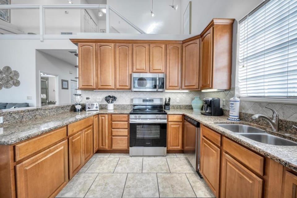 Sand Dollar- Perfect Location on Anna Maria Island House in Holmes Beach