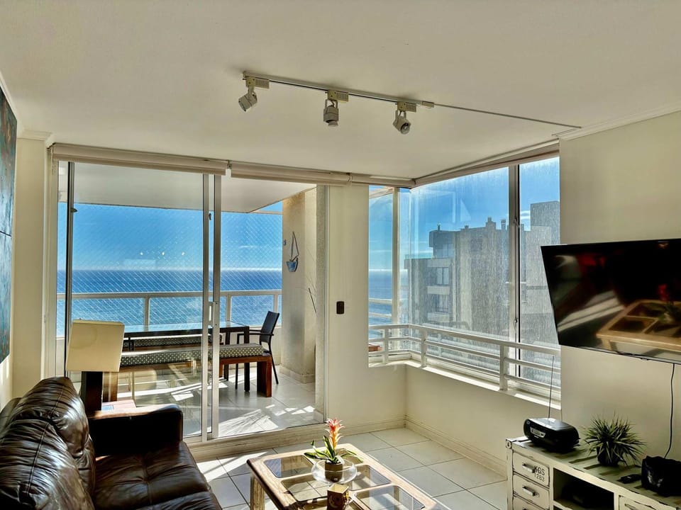 Frente a Playa Cochoa con piscina climatizada Apartment in Vina del Mar