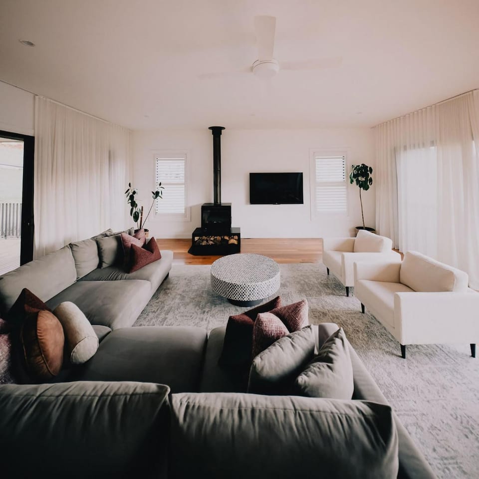 Communal lounge/ TV room, TV and multimedia, Living room, Photo of the whole room, Seating area, Evening entertainment