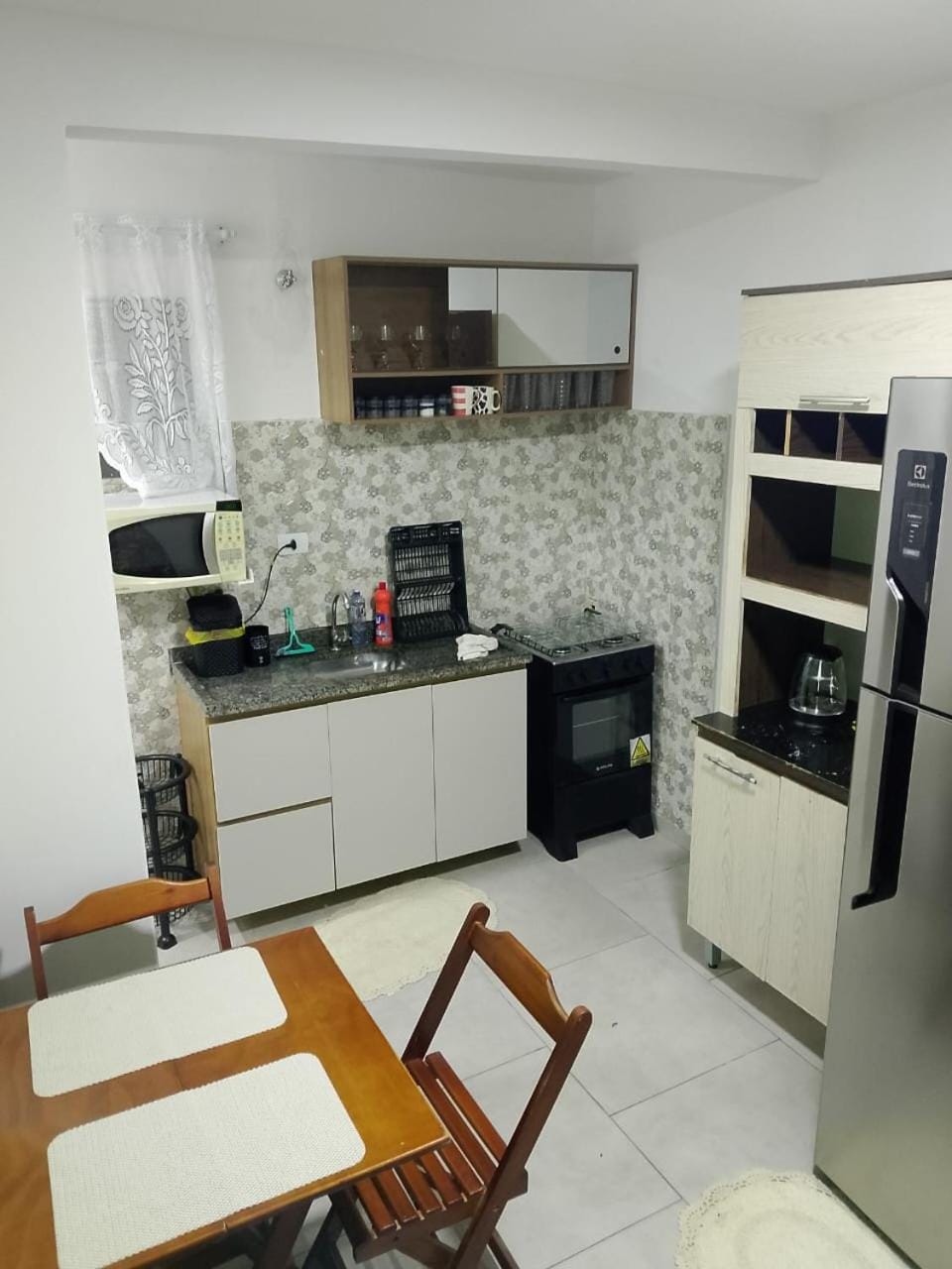 Kitchen or kitchenette, Dining area, pet friendly, stove