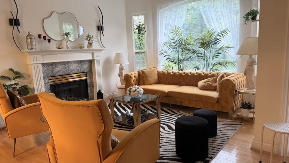 Private Cozy Room Scottsdale Plaza Vacation rental in Surrey