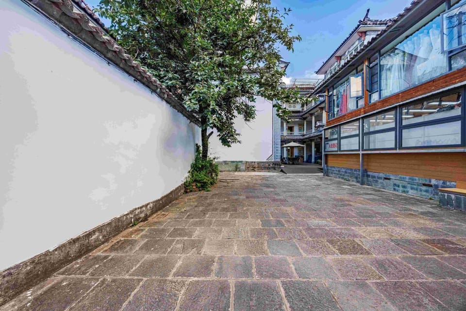 Property building, Day