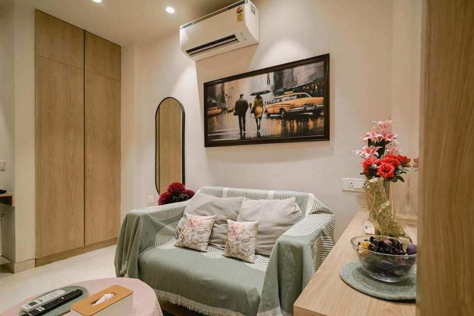 The Green Stem - The Hidden Nest Apartment in Gurugram