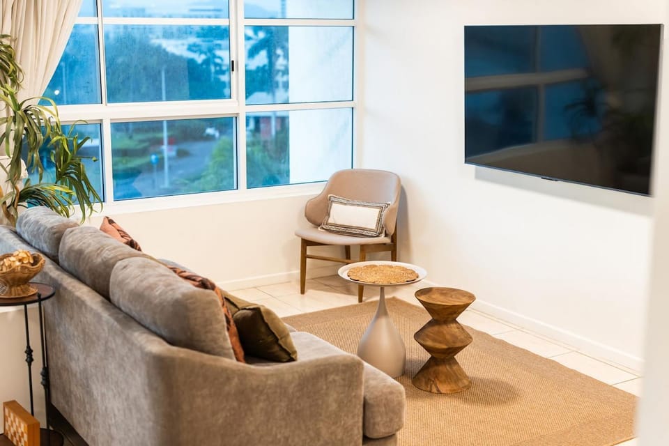 The Strand Serenity Apartment in Townsville