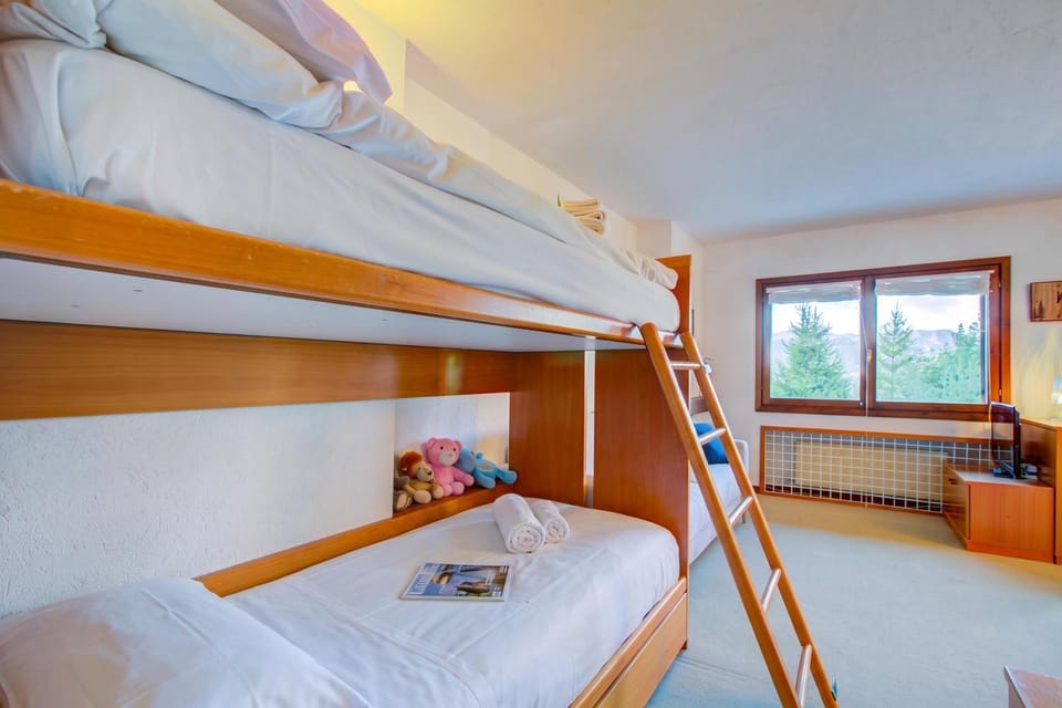 bunk bed