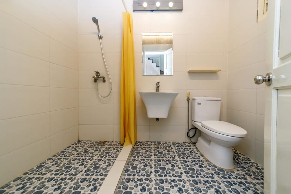 Banana and Rose Apartment in Vietnam