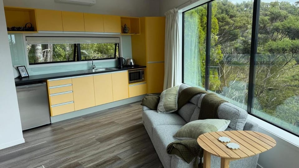 Paihia Views - 1 Bed Apartment and Hot Tub Apartment in Paihia