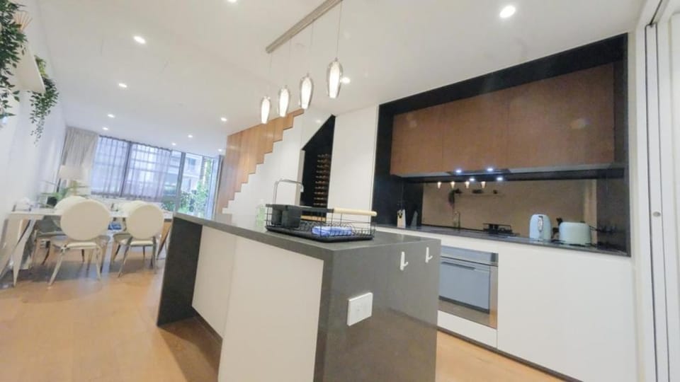 Sydney city CBD 2bed Next Central station and UTS Apartment in Sydney