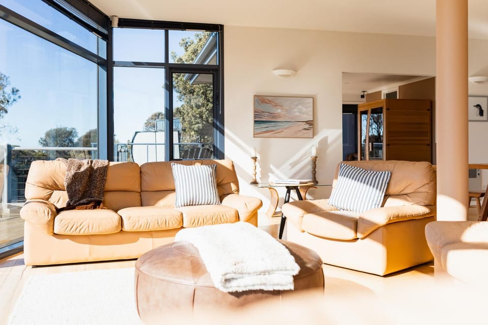 Swim Spa - Sauna - Wood Heater - Waterfront House in Bicheno