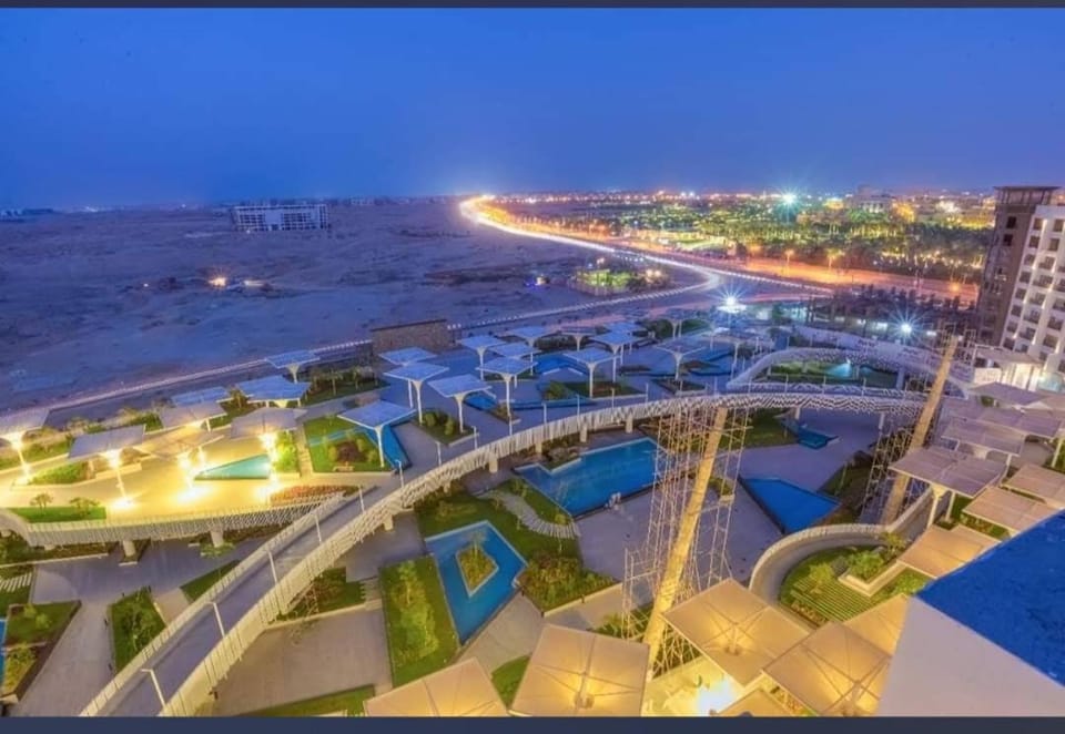 كومبوند بورتو نيو كايرو بارك مول التجمع الخامس أمام الجامعه الامريكيه ومول ماكسيم Apartment in New Cairo City