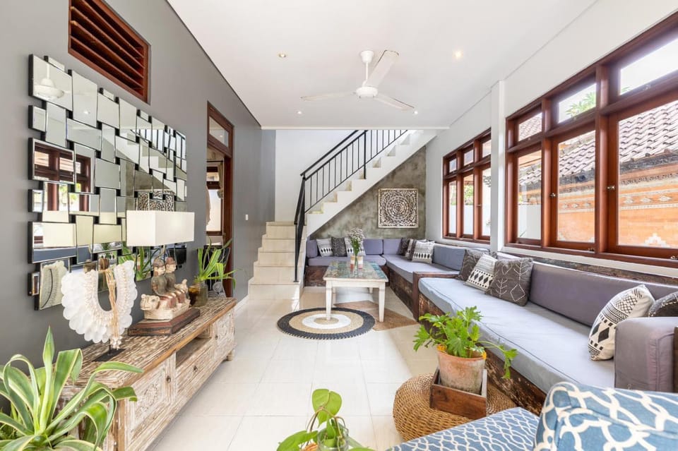 Seminyak Legian Beach Villa 5 Bedroom Villa in Kuta