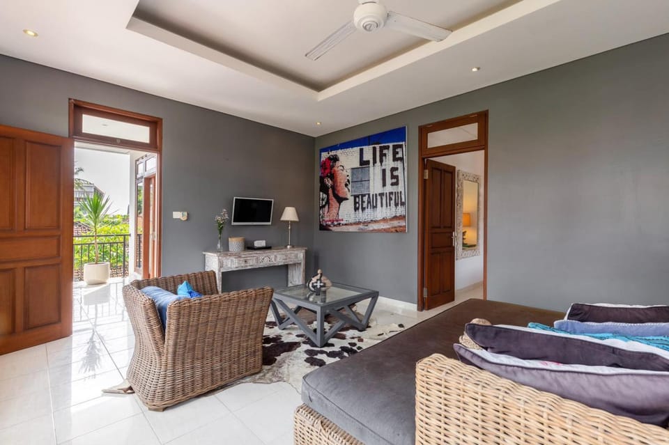 Seminyak Legian Beach Villa 5 Bedroom Villa in Kuta