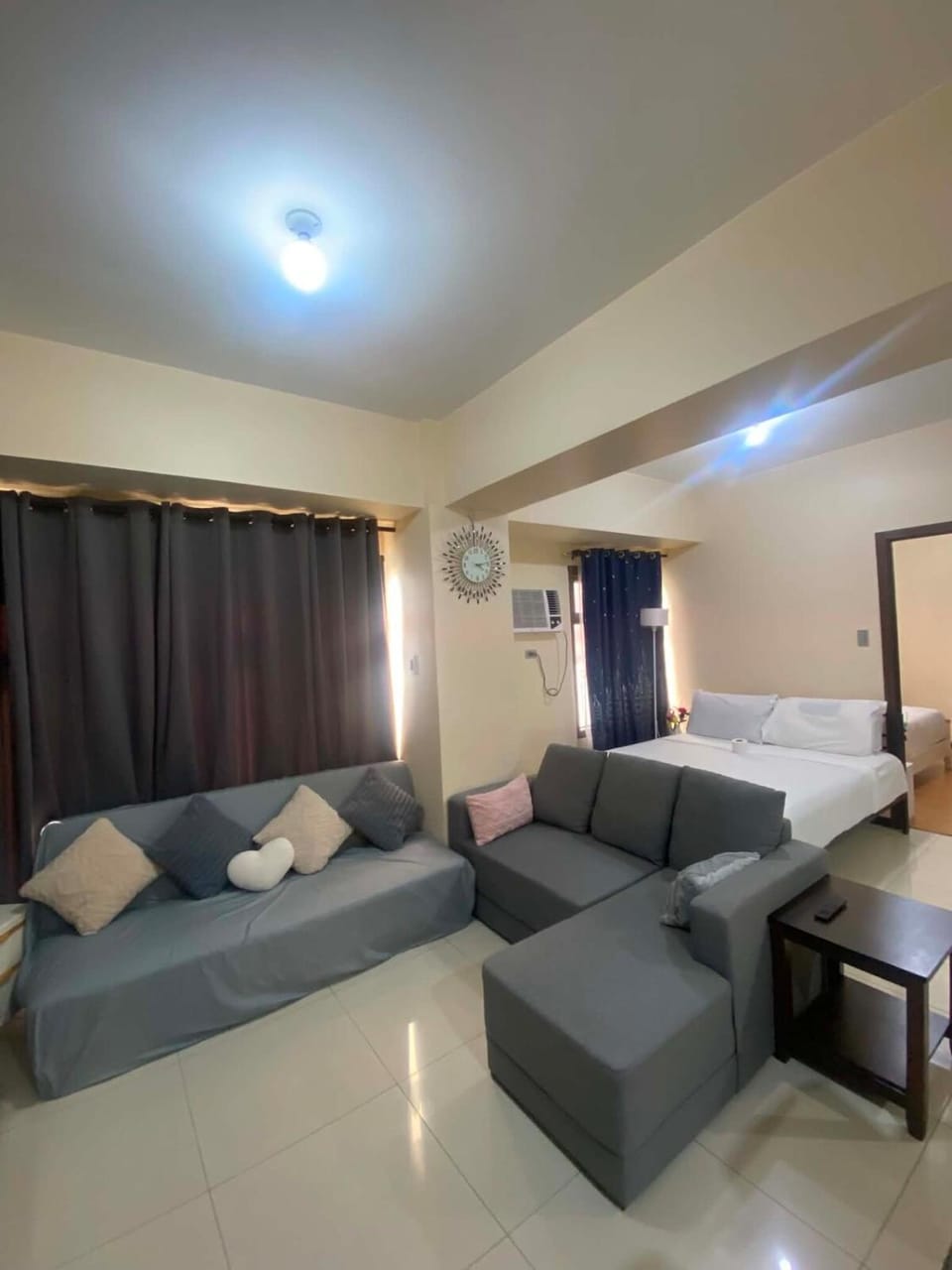 Bed, Photo of the whole room, Seating area, Bedroom