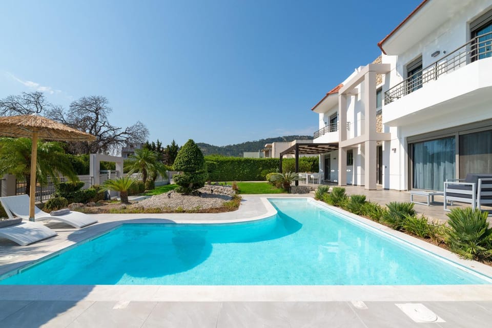 Property building, Swimming pool