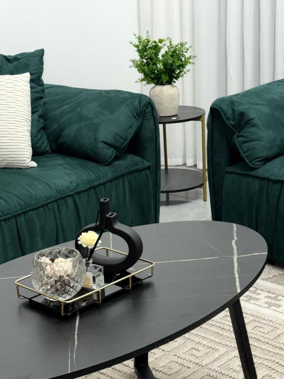 Living room, Seating area