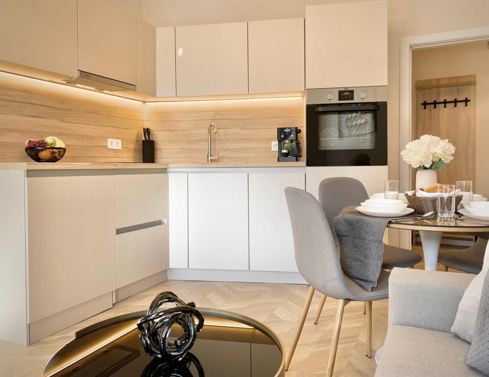 Bright & Cozy Apartment for 6 Guests & Free Stree Parking Apartment in Stara Zagora