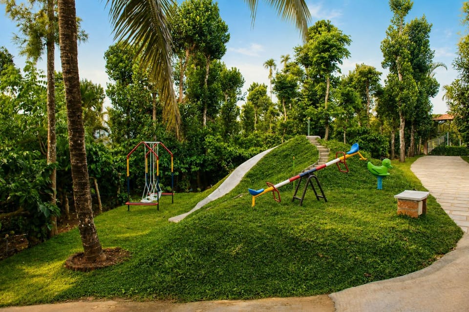Lakeshore Resort Wayanad Farm Stay in Kerala
