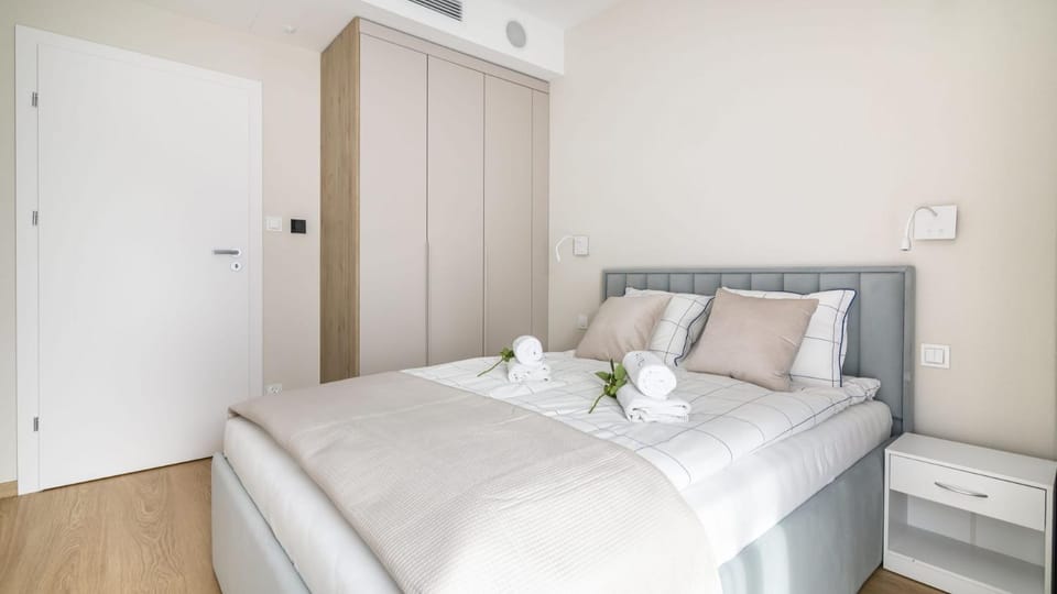 Bed, Bedroom, wardrobe