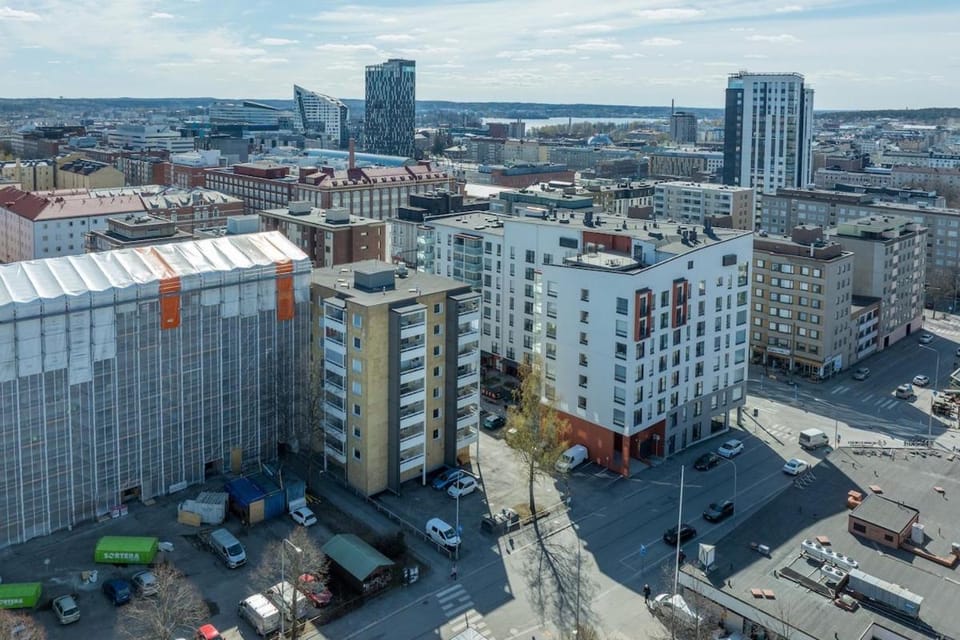 Free Parking & Private Balcony Apartment in Finland