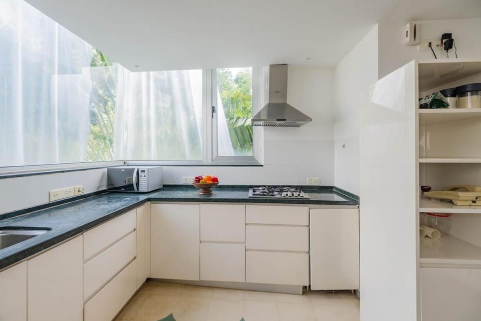 El Tesoro by Hireavilla - Modern 2BHK in Siolim with Pool near hotspots Apartment in Goa, India