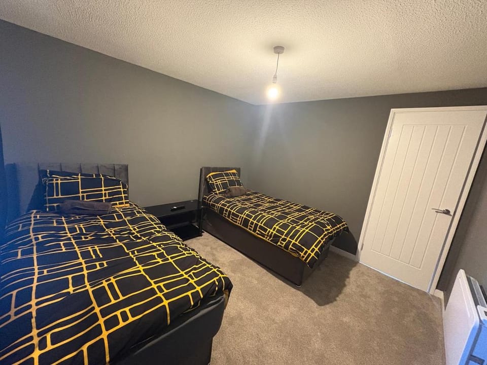 2BR, Free Parking, City Centre Apartment in Glasgow