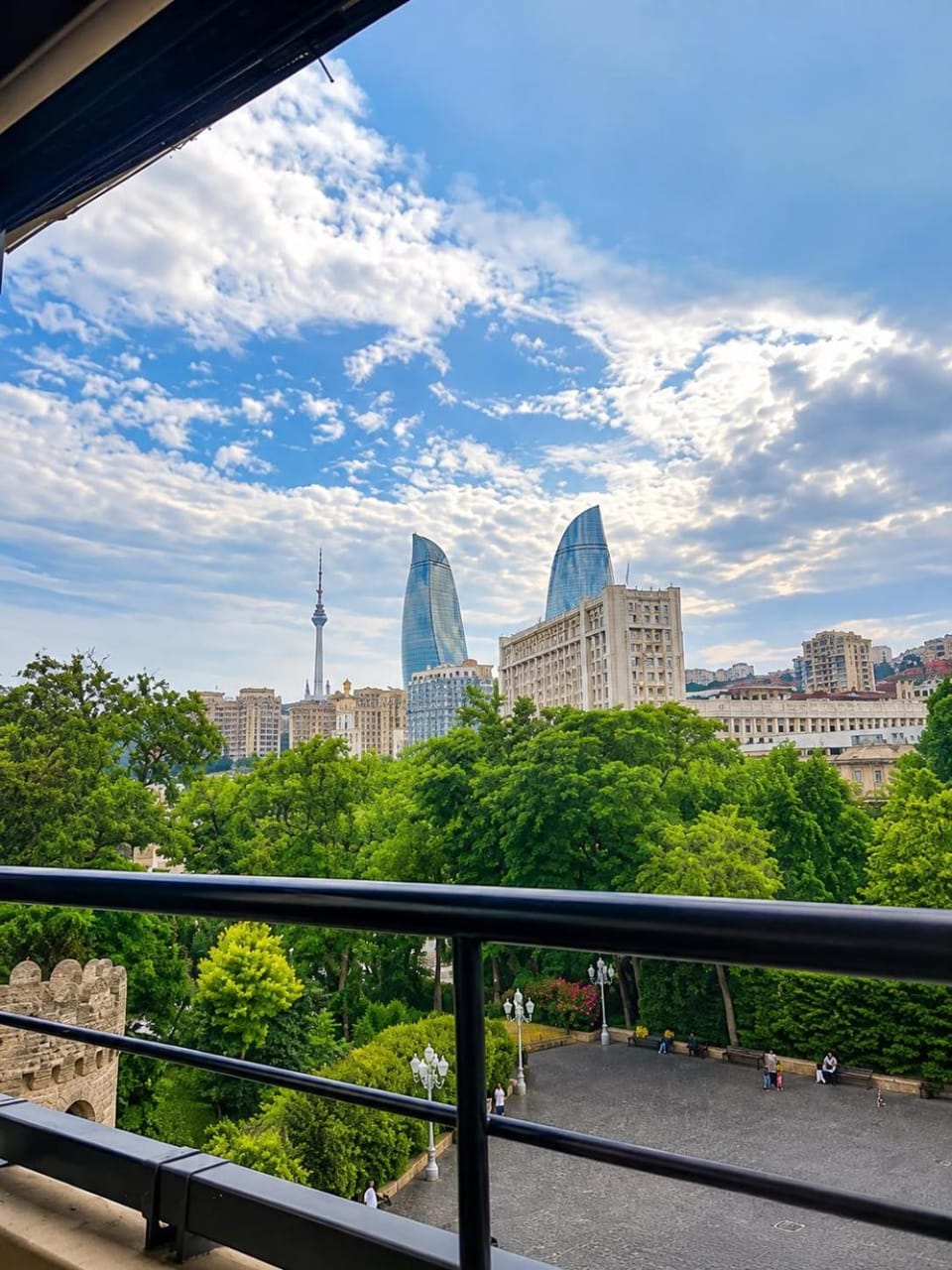 Day, Natural landscape, Balcony/Terrace, City view