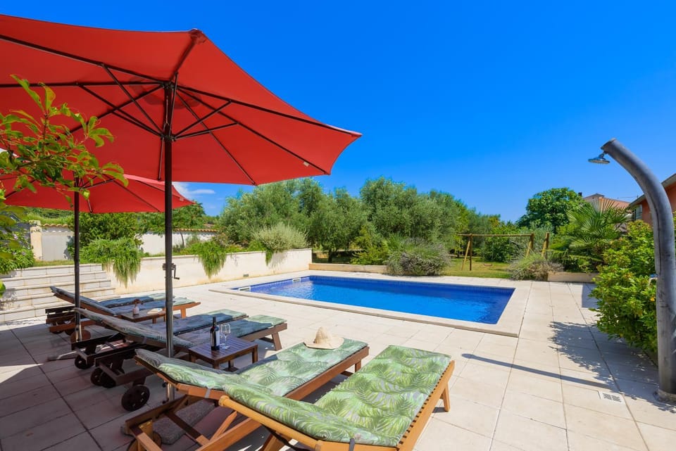 Balcony/Terrace, Swimming pool