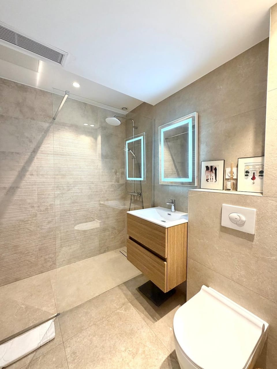 3 Suites, Cannes Croisette next Palais Festivals & Beach Apartment in Cannes