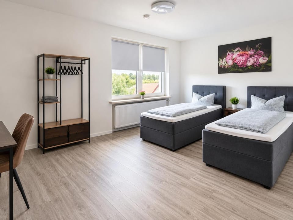 TV and multimedia, Photo of the whole room, Seating area, Bedroom
