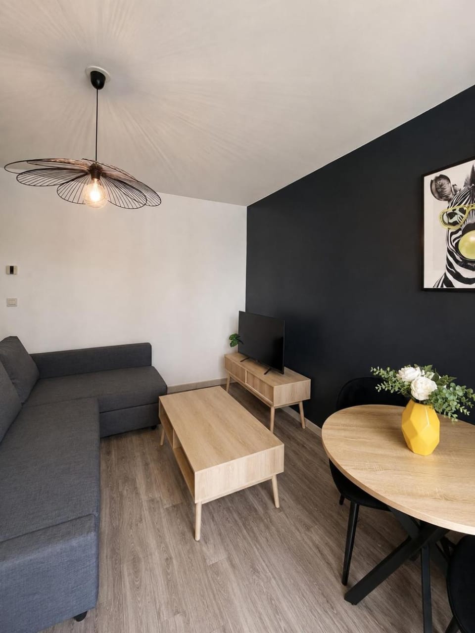 Living room, Seating area, Dining area